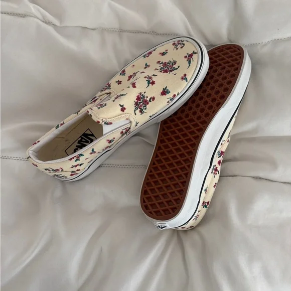 Vans Cream and Red Slip-On Sneakers - Picture 4 of 6